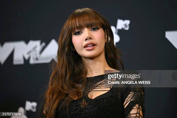 Lisa Rapper Signiter 258 Photos & High Res Pictures - Getty Images