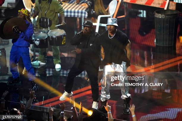 Chuck Rapper 1,678 Rapper Chuck Stock Photos, High-Res Pictures, and Images - Getty ...