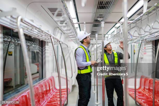 Train Inspection Building 3,983 Fellas Locomotive Stock Photos, High-Res Pictures, and Images ...