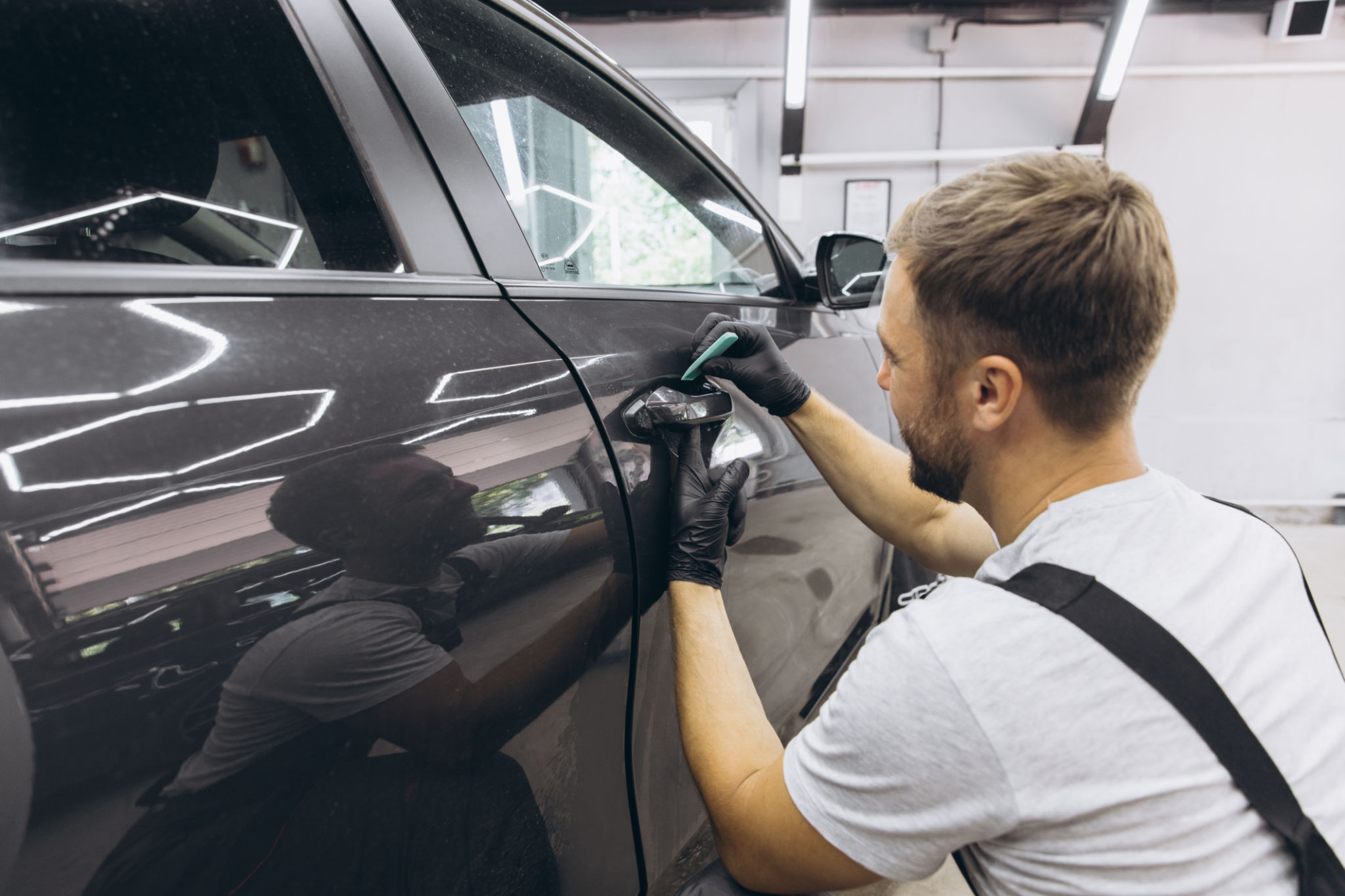 professional car detailer