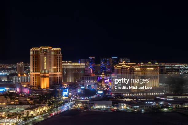 night view of las vegas strip - las vegas hotel stock pictures, royalty-free photos & images