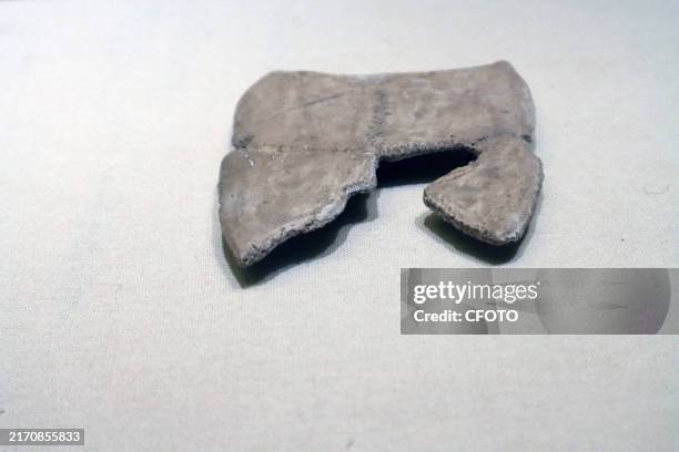 Oracle Script Shang 22 Oracle Bone Script Stock Photos, High-Res Pictures, and Images ...