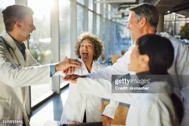l'unità degli esperti medici! - esperto foto e immagini stock