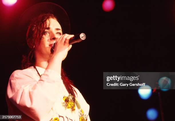 Jon George Singer 16,374 Boy George Photos & High Res Pictures - Getty Images