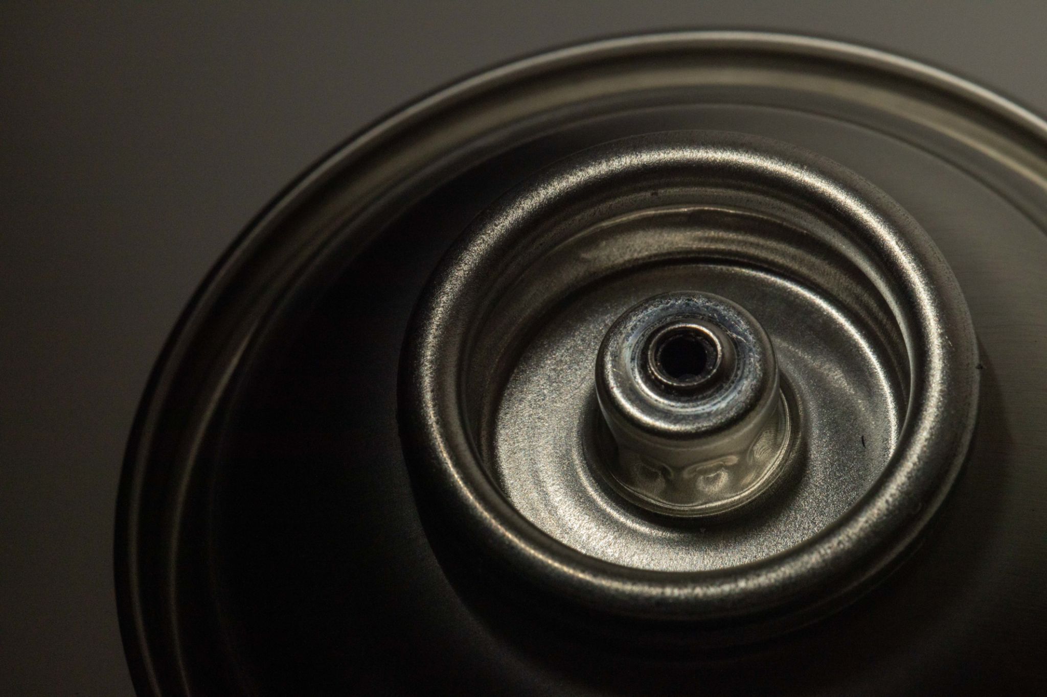 refrigerant cans