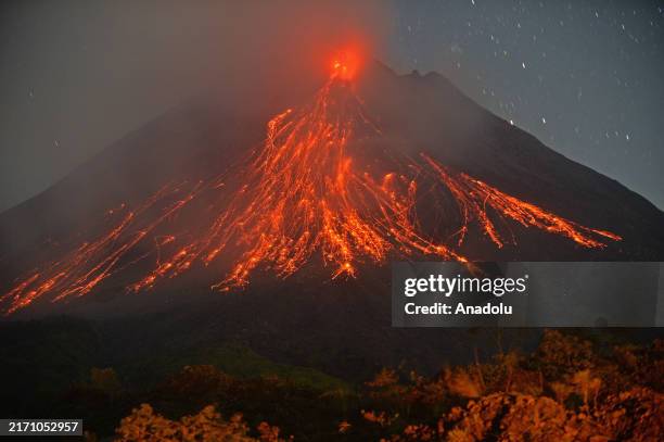 Large lava flow came out of the peak of Mount Merapi with a distance of 3.7 kilometres between the mountain and residents in Ngori village, Magelang,...