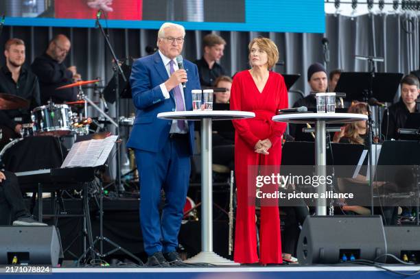 September 2024, Berlin: Federal President Frank-Walter Steinmeier and his wife Elke Büdenbender speak on stage at the Federal President's Citizens'...