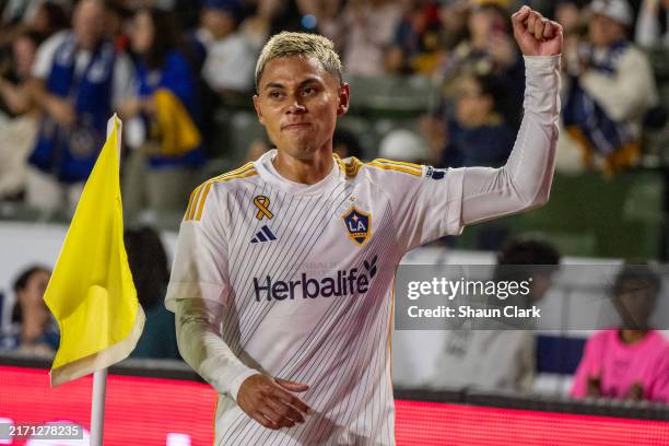 Lsl Edwin Edwin Cerrillo of Los Angeles Galaxy heads to the bench during the ...