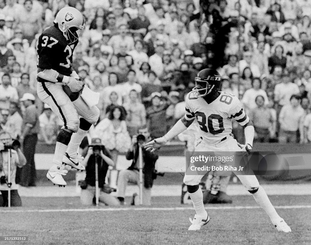 LA Raiders Lester Hayes Intercepts Pass