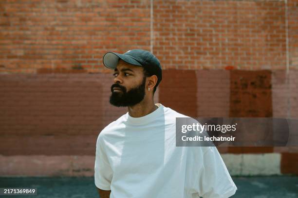 street style portrait in los angeles, arts district - fashion photography stock pictures, royalty-free photos & images