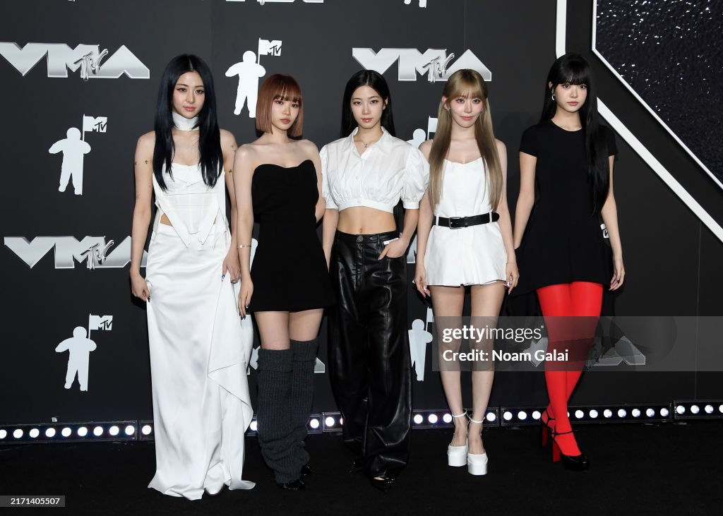 CHAEWON, KAZUHA, SAKURA and HONG EUNCHAE of Le Sserafim attends the