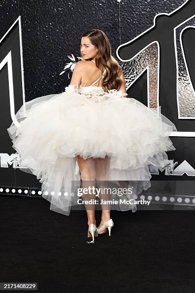 Addison Rae 2024 White Ruffle Addison Rae attends the 2024 MTV Video Music Awards at UBS Arena on ...