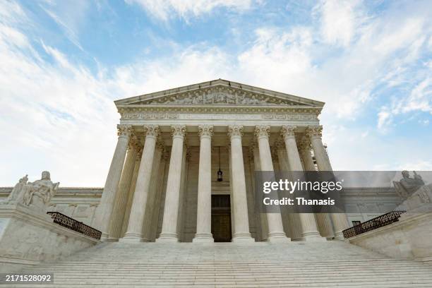 supreme court of the united states - oberster gerichtshof der vereinigten staaten stock-fotos und bilder