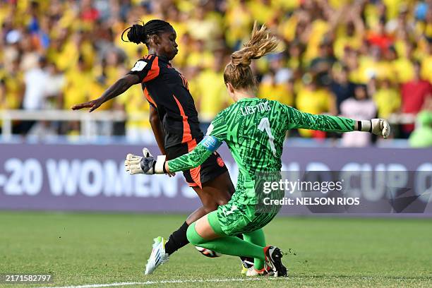 Colombia's forward Linda Caicedo and Netherlands' goalkeeper Femke Liefting fight for the ball during the 2024 FIFA U-20 Women's World Cup...