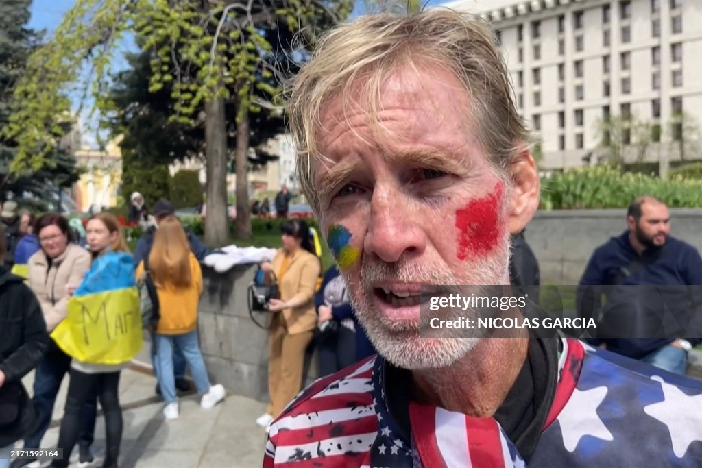 TOPSHOT-US-VOTE-TRUMP-GUN-SUSPECT