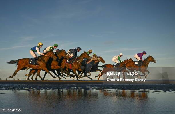Meath , Ireland - 16 September 2024; Runners and riders during the ONEILLS.COM Handicap at the Laytown Races in Laytown, Meath.