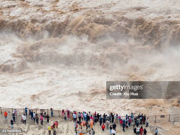 aerial photography of hukou waterfall of the yellow river - hukou falls stock pictures, royalty-free photos & images