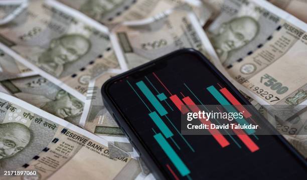 Notes Rupees Graph 691 Rupees Graph Stock Photos, High-Res Pictures, and Images - Getty Images