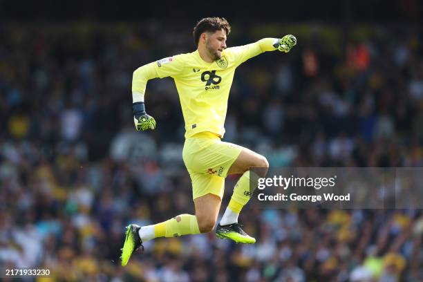 James Trafford of Burnley celebrates after teammate Luca Koleosho scores his team's first goal during the Sky Bet Championship match between Leeds...