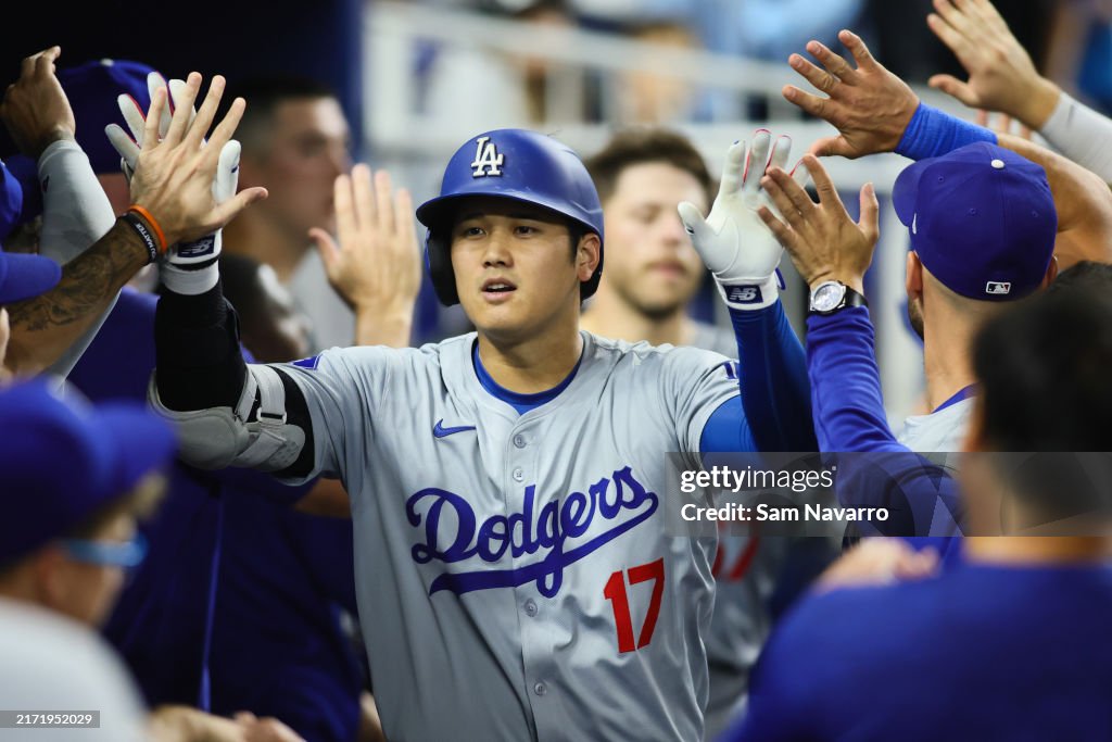 Los Angeles Dodgers v Miami Marlins