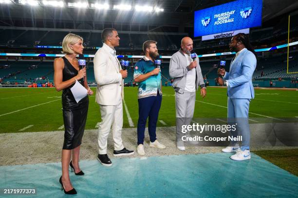 1,423 Charissa Thompson Photos & High Res Pictures - Getty Images