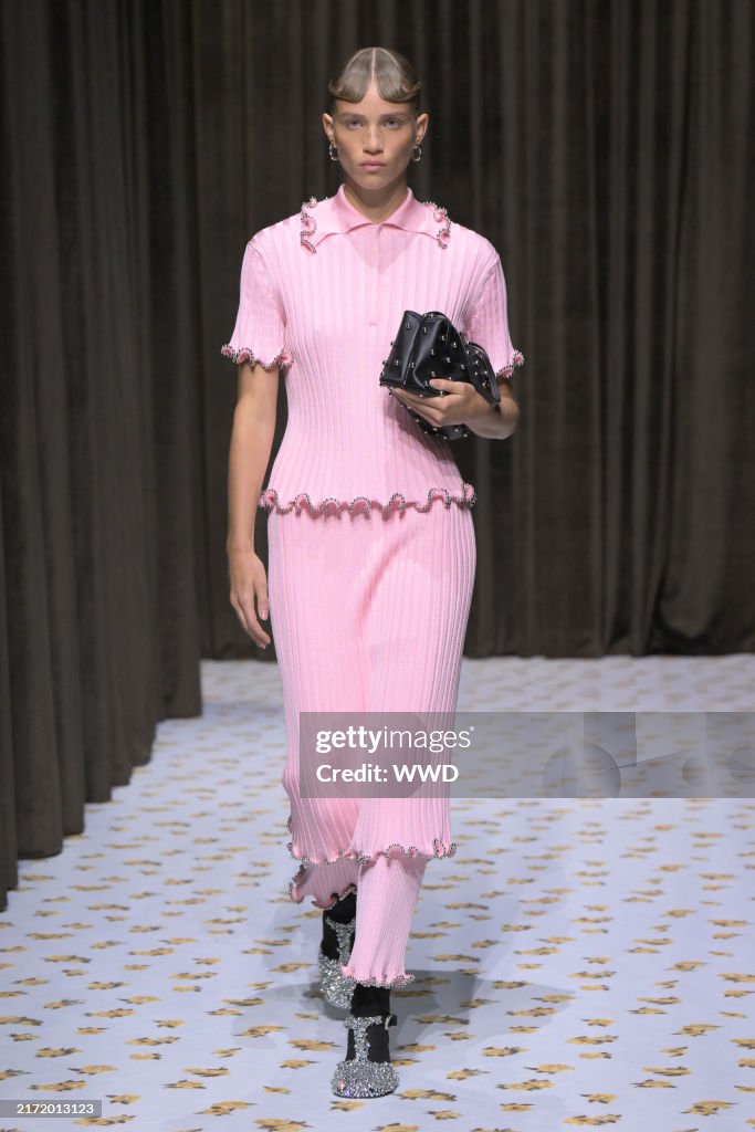 Jil Sander Milan Fashion Week RTW Spring 2025 - Runway