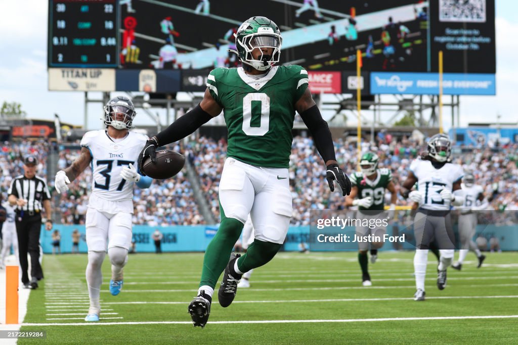 New York Jets v Tennessee Titans