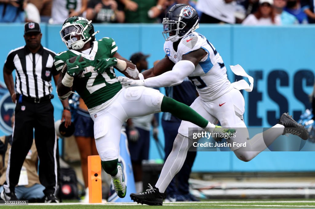 New York Jets v Tennessee Titans