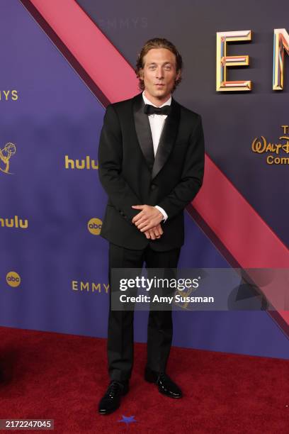 Jeremy Allen White attends the 76th Primetime Emmy Awards at Peacock Theater on September 15, 2024 in Los Angeles, California.