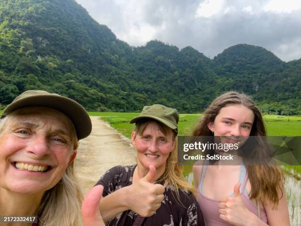 best friend and family selfie - vietnamese family stock pictures, royalty-free photos & images
