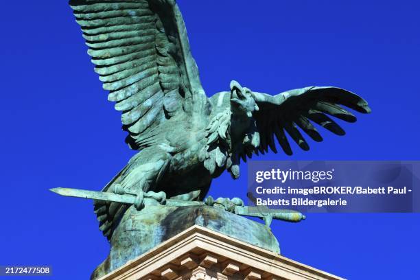 Turul Rajz 56 Turul Bird Stock Photos, High-Res Pictures, and Images - Getty Images
