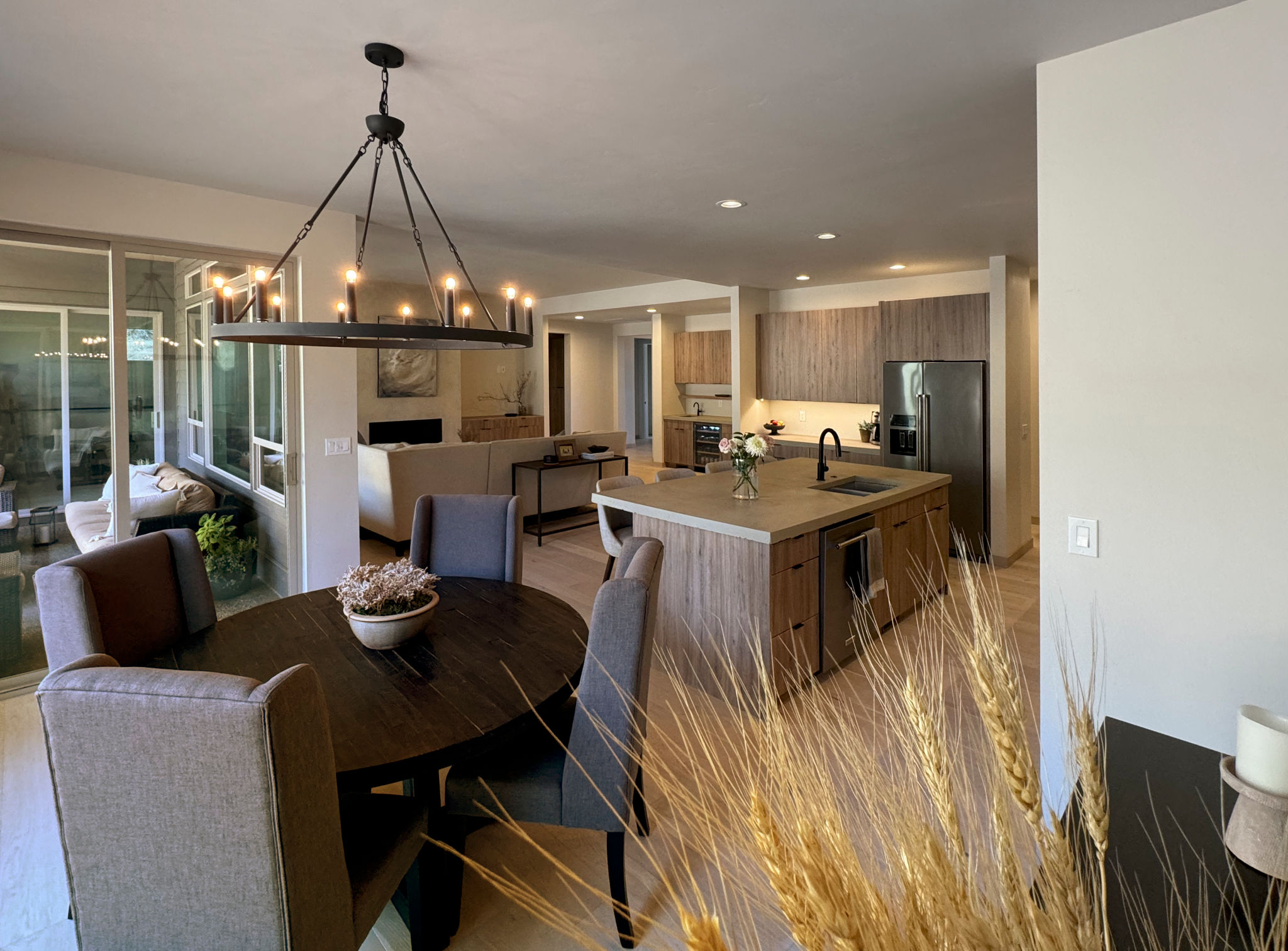 Dining room table in modern home Dining room table in modern home