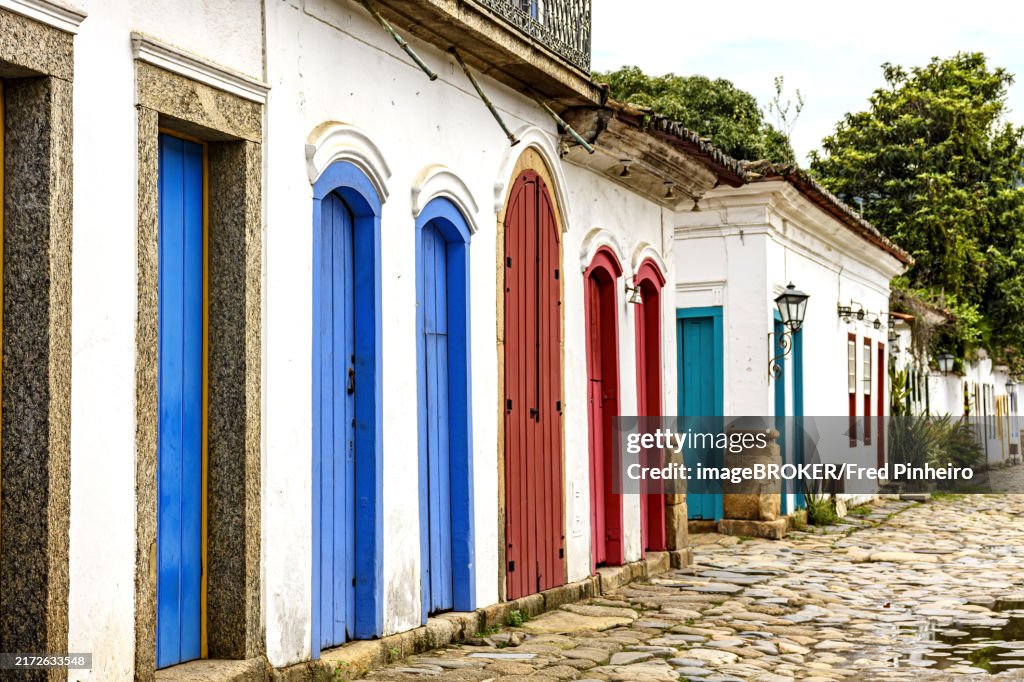 Streets and houses in the historic city of Paraty with its colorful facades and cobblestones in the state of Rio de Janeiro, Brasil