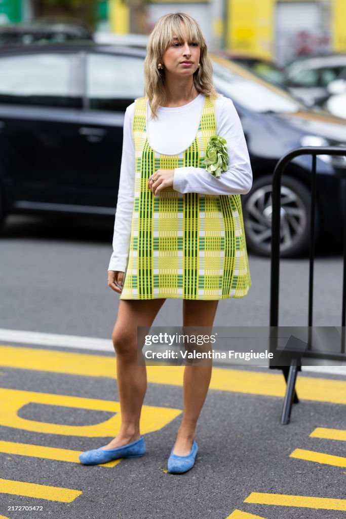 Street Style - Day 1 - Milan Fashion Week - Womenswear Spring/Summer 2025