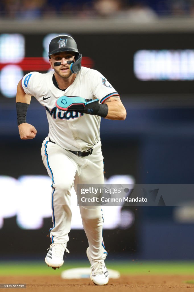 Los Angeles Dodgers v Miami Marlins