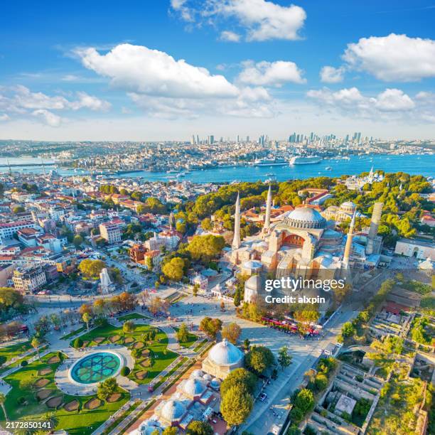 hagia sophia in istanbul - sultanahmet-viertel stock-fotos und bilder