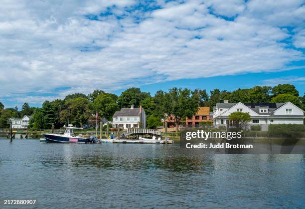 luxury homes coastal ct - norwalk ct stock pictures, royalty-free photos & images