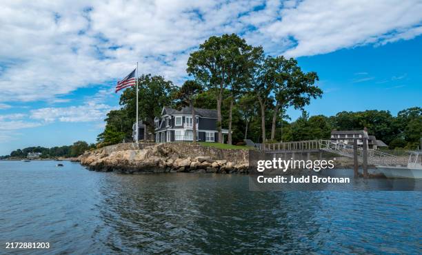 luxury homes coastal ct - norwalk ct stock pictures, royalty-free photos & images