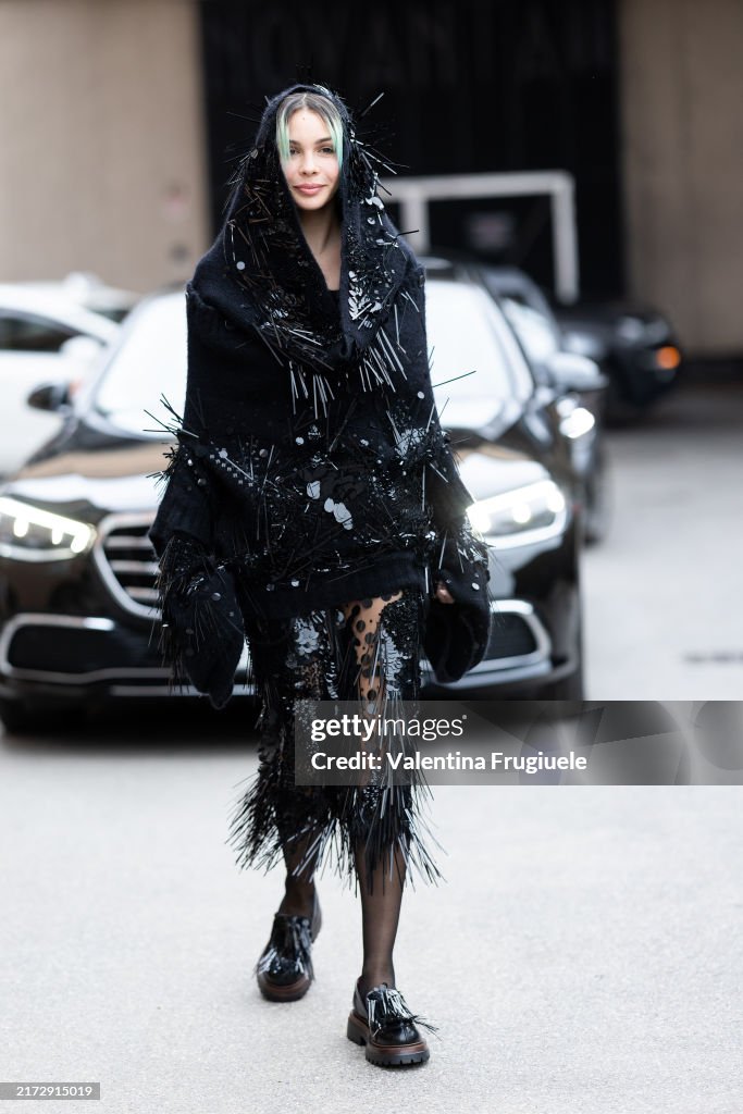 Street Style - Day 2 - Milan Fashion Week - Womenswear Spring/Summer 2025