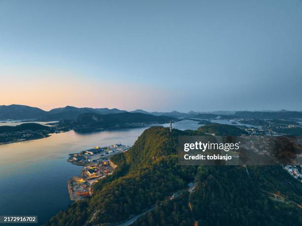 aerial view of ålesund and the fjords at sunset - bergen bildbanksfoton och bilder