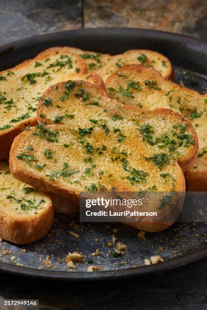 toasted garlic bread - toasted bread stock pictures, royalty-free photos & images
