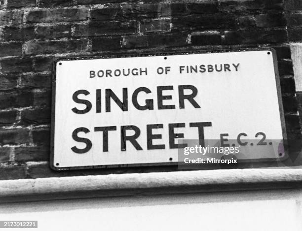 Ec2a Postcode 21 Ec Postcode Area Stock Photos, High-Res Pictures, and Images - Getty ...