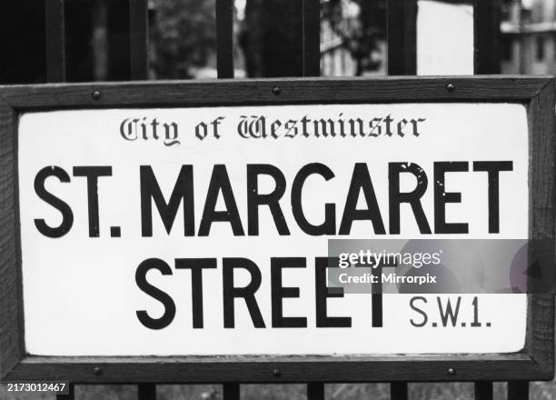 Sw1p Postcode 2,524 James Bond Style Stock Photos, High-Res Pictures, and Images ...