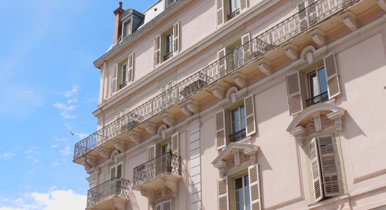 https://media.gettyimages.com/id/2173031688/video/explore-the-stunning-architecture-of-a-prominent-town-in-belle-%C3%A9poque-showcasing-intricate.jpg?b=1&s=640x640&k=20&c=I_m0NSK5xCJLwGcTsLF3c9Syka6TWef86oh0zWTkus4=