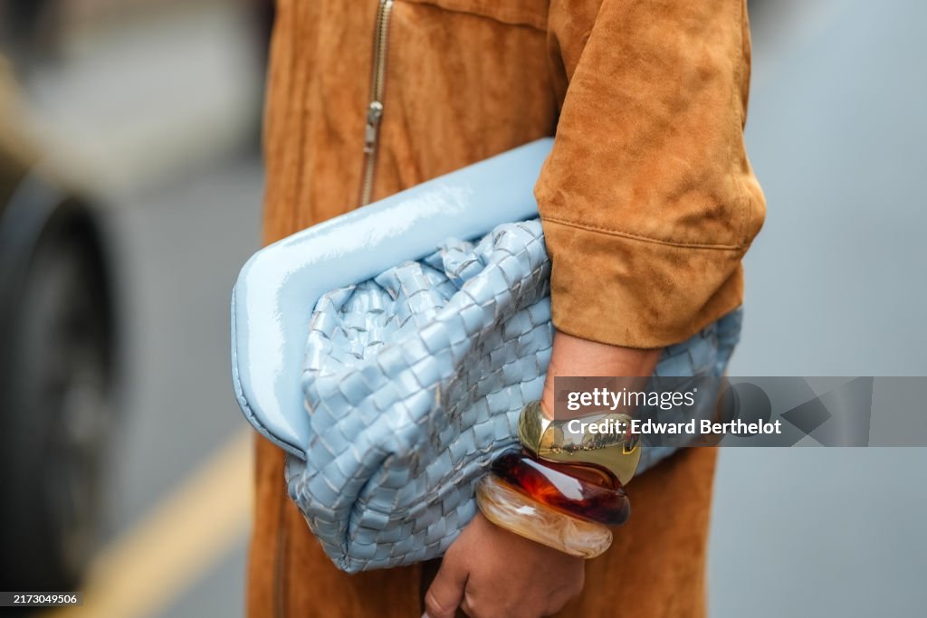 Street Style - Day 2 - Milan Fashion Week - Womenswear Spring/Summer 2025