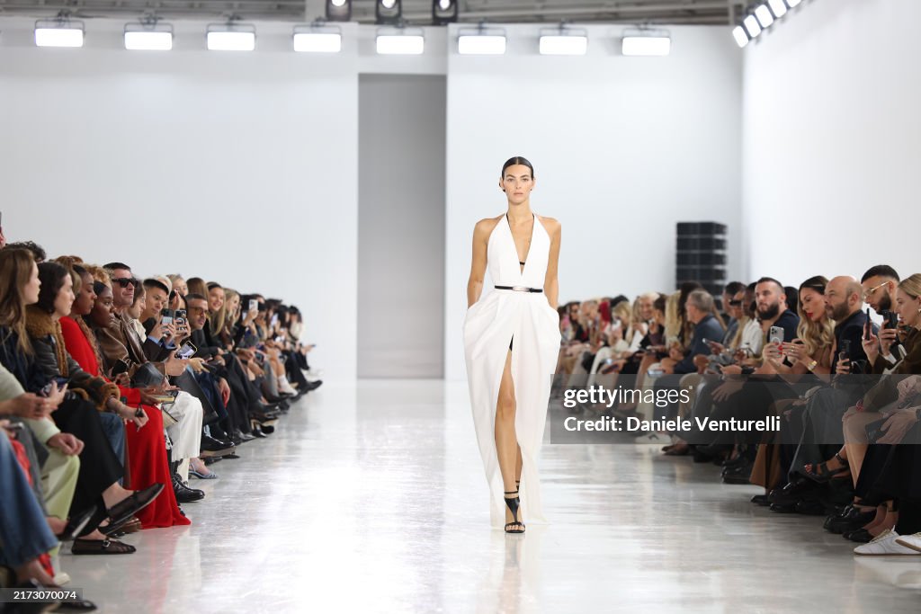 Max Mara - Runway - Milan Fashion Week - Womenswear Spring/Summer 2025