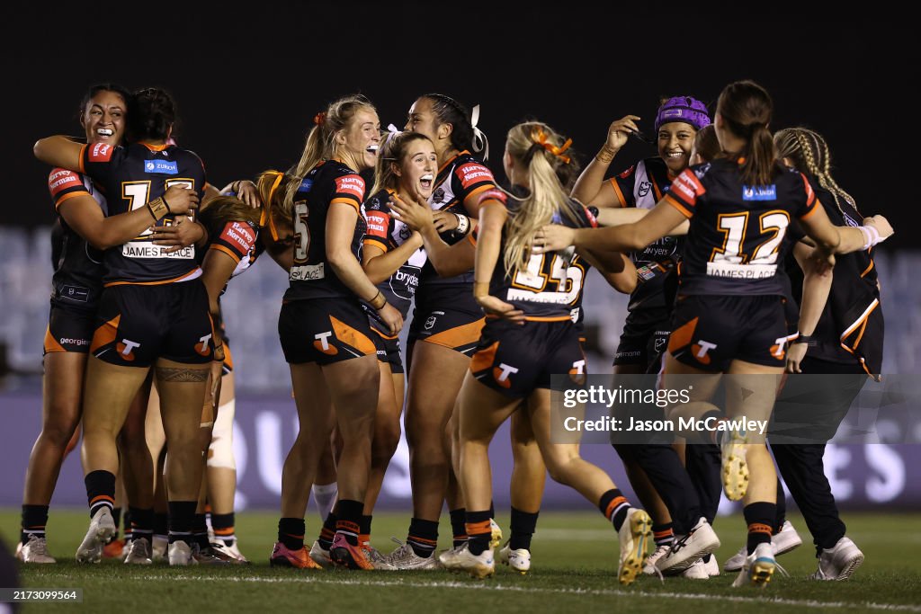 NRLW Rd 9 - Sharks v Tigers