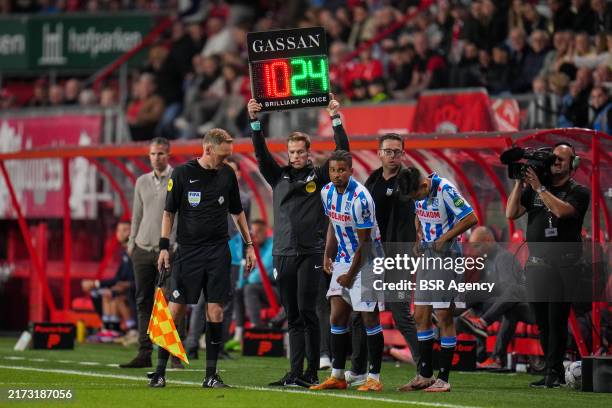 Fourth official Jannick van der Laan indicates a substitution with Danilo Al-Saed of sc Heerenveen for Ilias Sebaoui of sc Heerenveen during a Dutch...