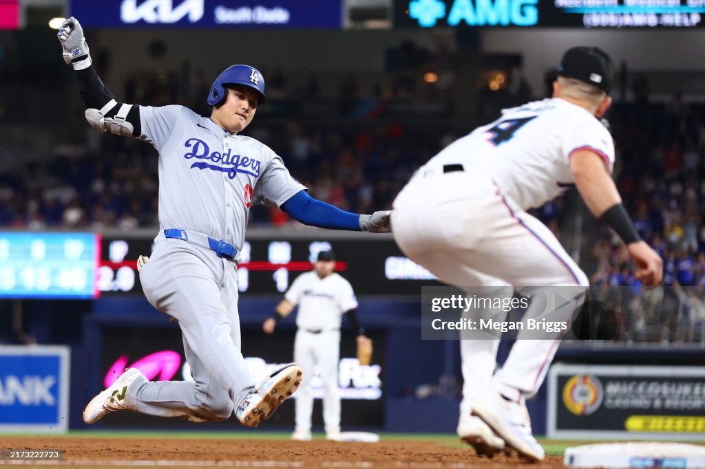 Los Angeles Dodgers v Miami Marlins