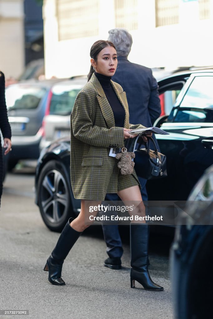 Street Style - Day 3 - Milan Fashion Week - Womenswear Spring/Summer 2025